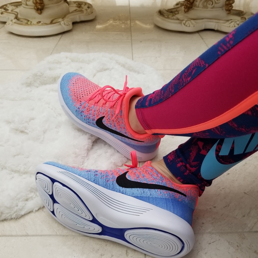 Nike Women's Lunarepic Low Flyknit 2 Training Shoe - Picture 5 of 6